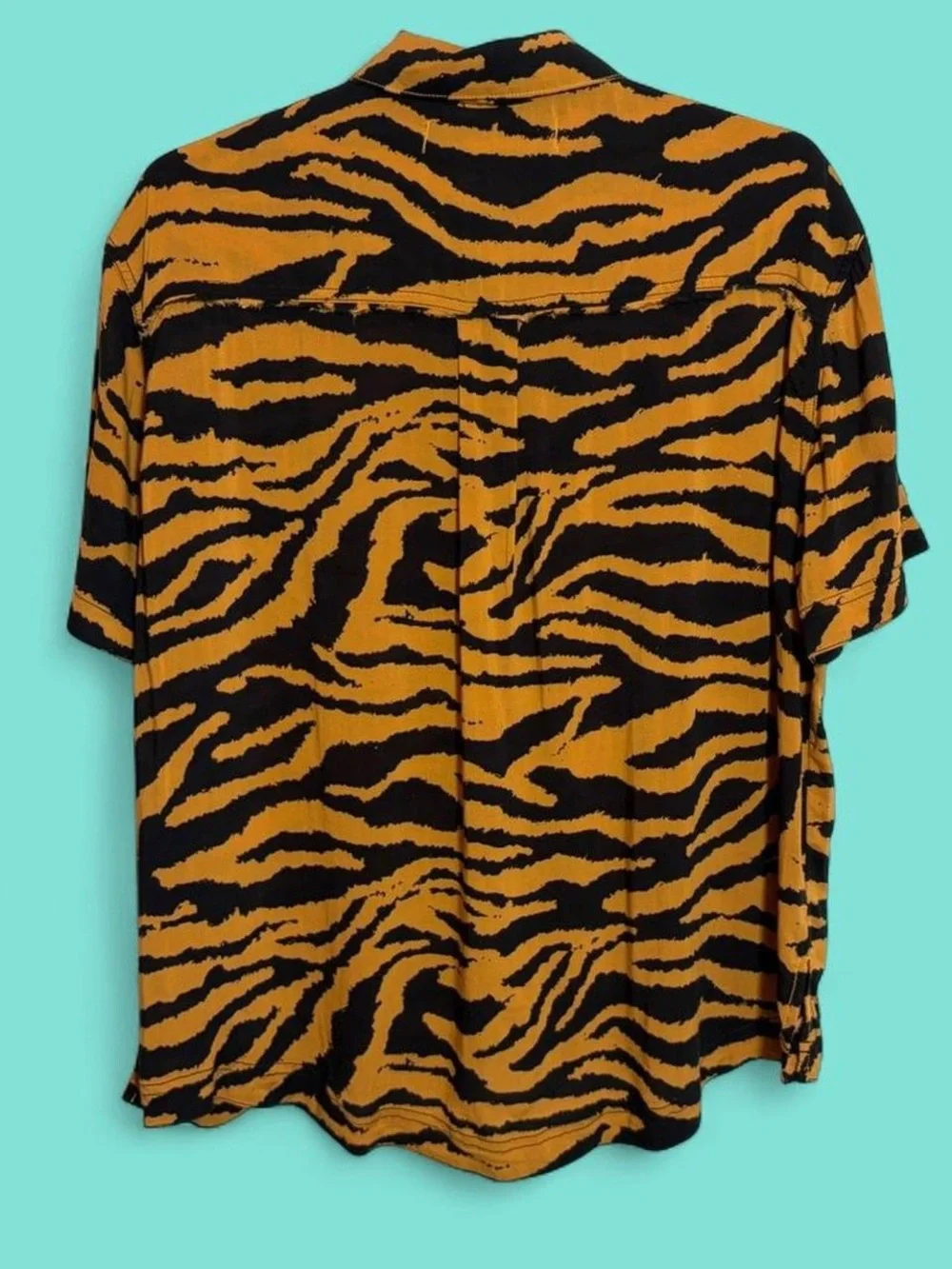 Free People Short-Sleeve Tiger Stripe Button-Up oversized Xsmall